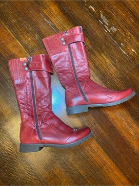 EUC Beautiful JAFA Size 38 Red Leather Mid-Calf Bohemian Combat Boots Side Zip
